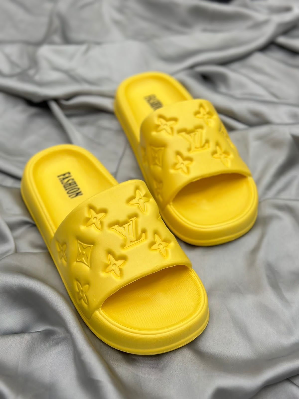 slider girls yellow (2)